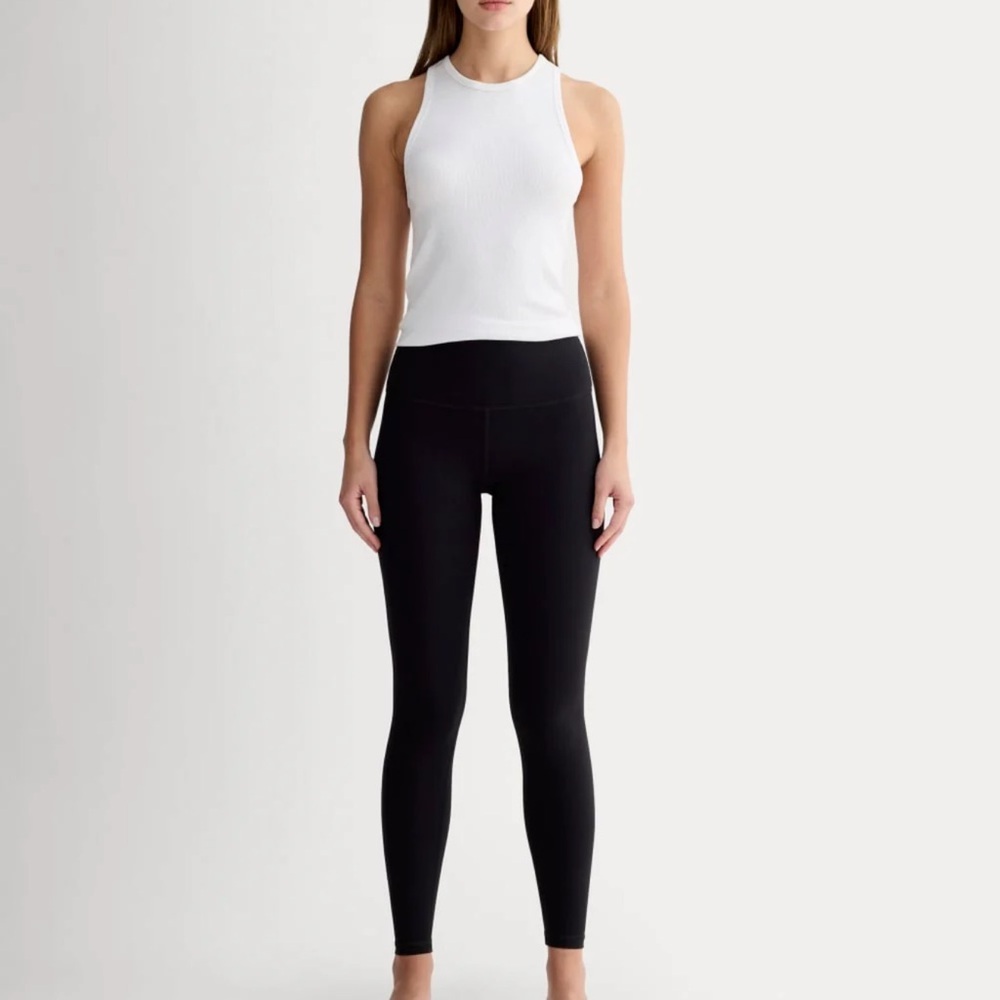 Everlane Perform Classic Black Leggings size small EUC